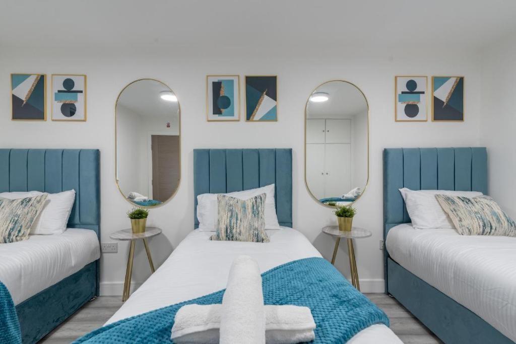 Luxurious Apartments - In カーディフ エクステリア 写真