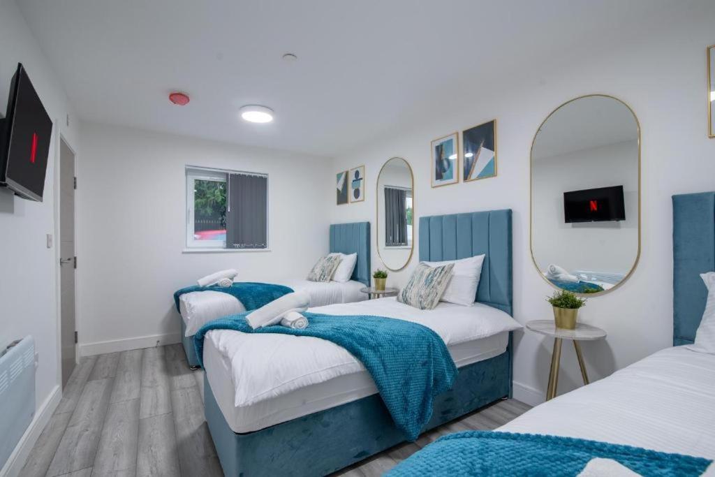 Luxurious Apartments - In カーディフ エクステリア 写真