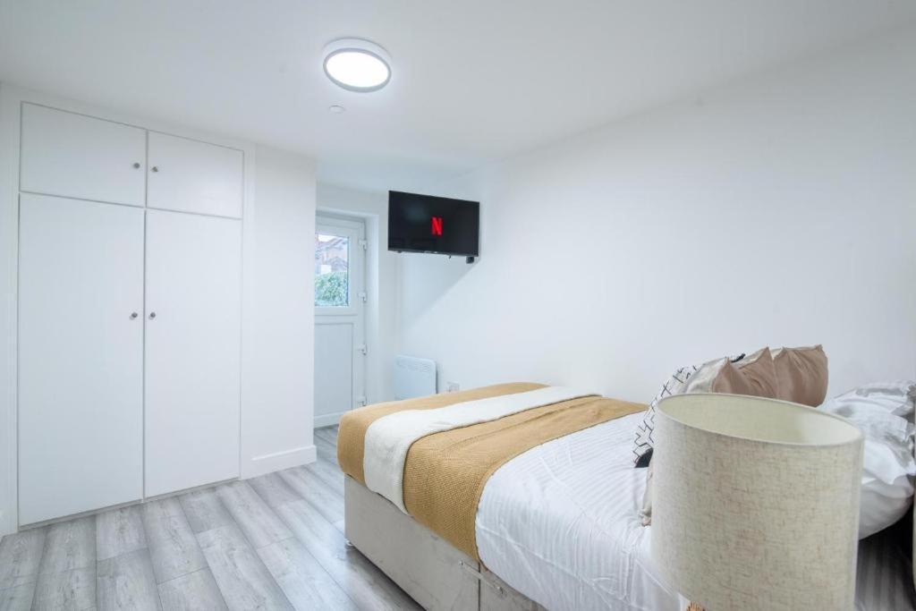 Luxurious Apartments - In カーディフ エクステリア 写真