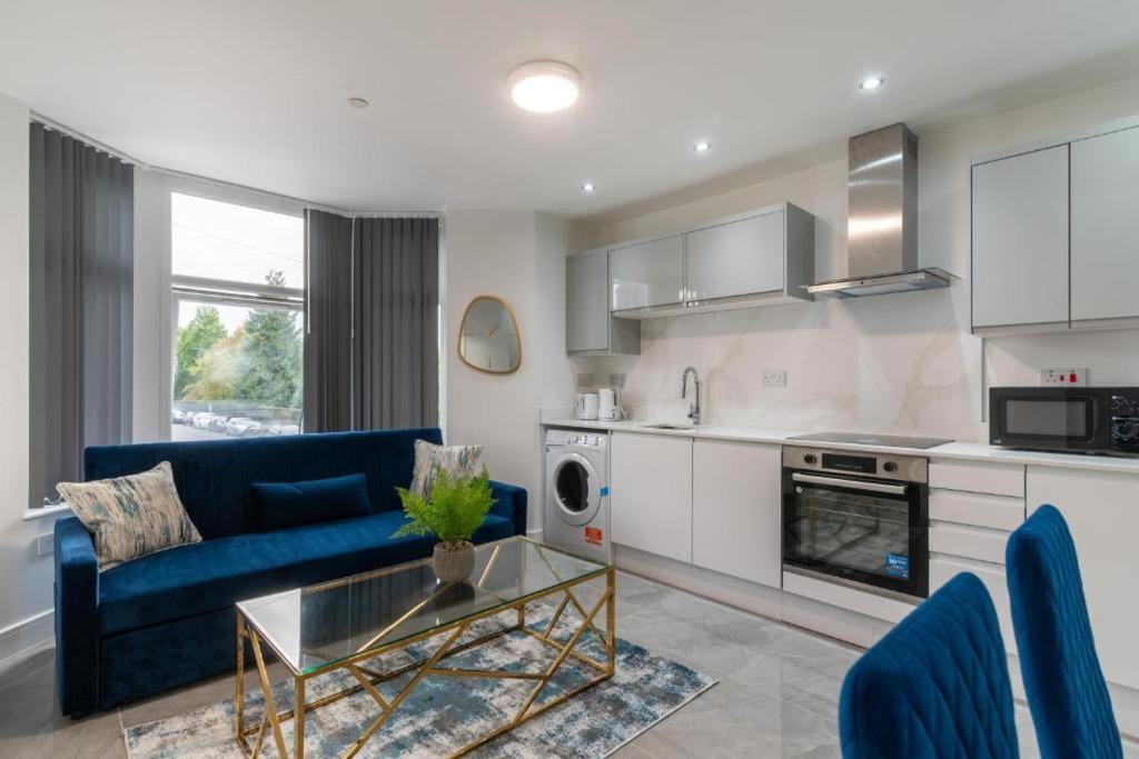 Luxurious Apartments - In カーディフ エクステリア 写真